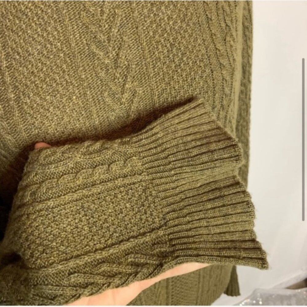J. Crew flared sleeve cable knit sweater - Picture 4 of 5